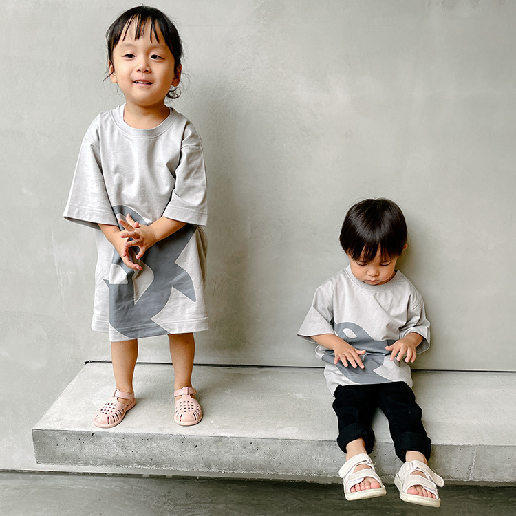 “FAMILY SYMBOL” kids Tee(gray)
