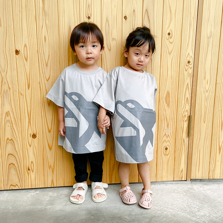 “FAMILY SYMBOL” kids Tee(gray)