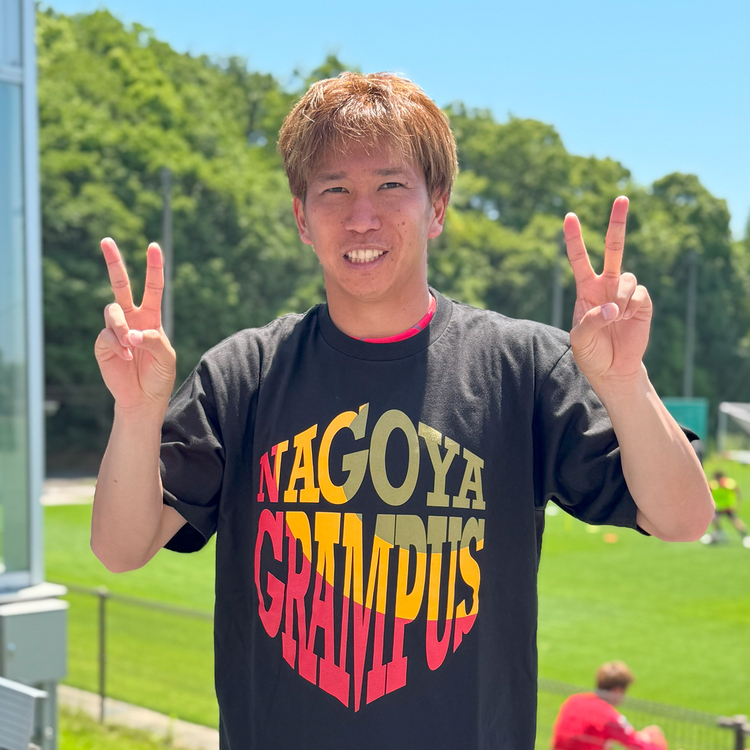 2025エンブレムシルエットTシャツ