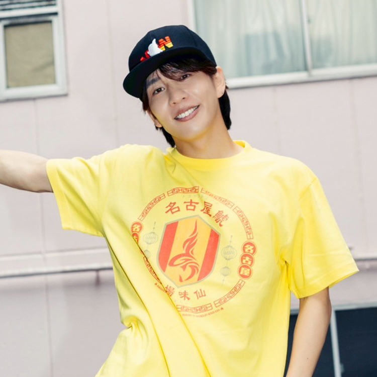 2025名古屋グランパス×矢場味仙×MIW コラボ エンブレム半袖Tシャツ(イエロー)